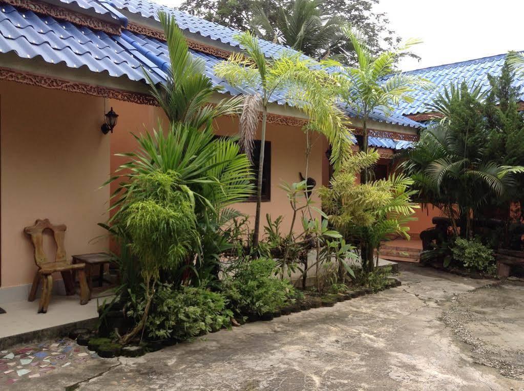 Discovery House Hotel Sha Plus Nai Yang ภายนอก รูปภาพ